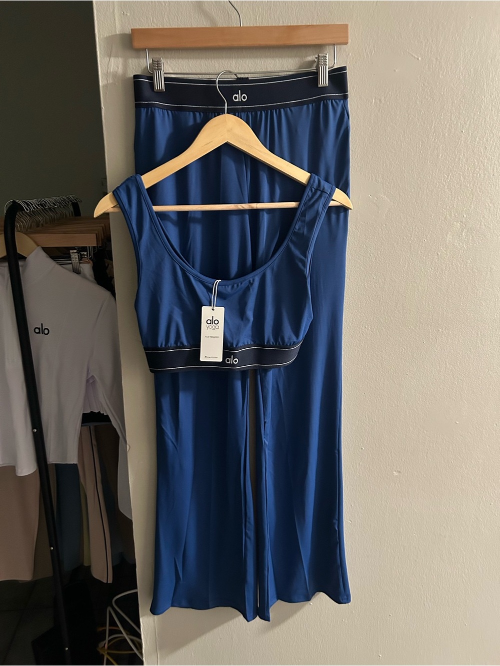 Inspire ALO Yoga Deep Blue Sports Bra with Black Branded Band